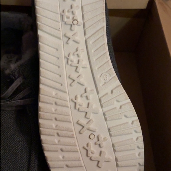 Men’s Fur Lined Mock Toe Shoes Size 9 - Picture 5 of 5